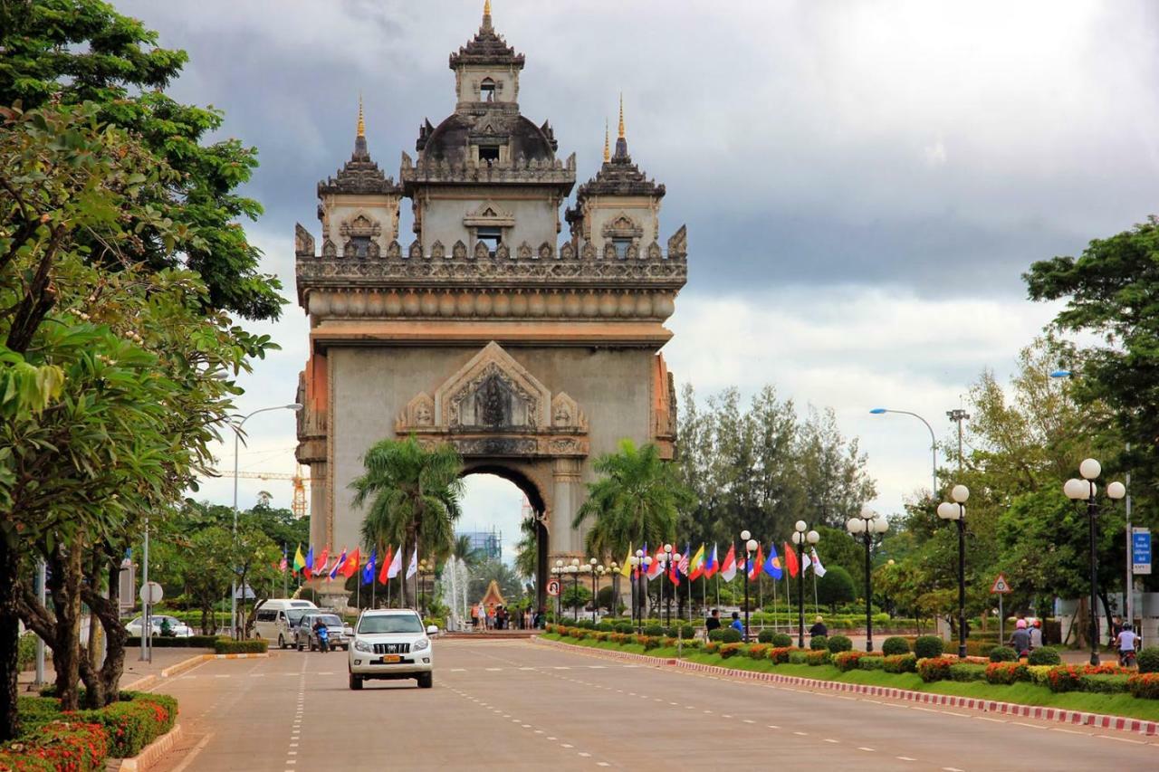 My Box Hostel & Cafe Vientiane Luaran gambar